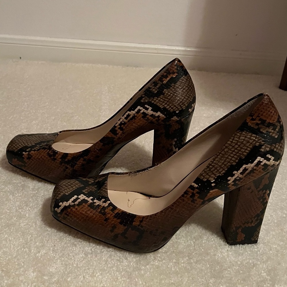 Nine West "NWMANE" Women's Faux Snake Skin Shoes